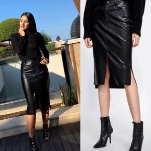 Zara Black Faux Snake Skin Pencil Skirt
